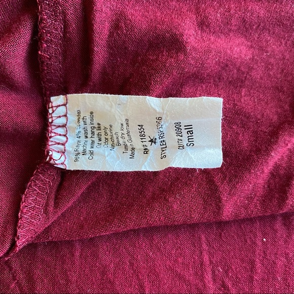 burgundy red wine weekend ily graphic t-shirt EUC - Picture 4 of 4